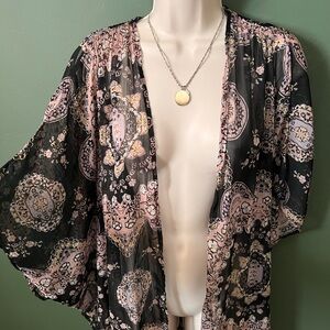Maurices Black and Pink Patterned Kimono